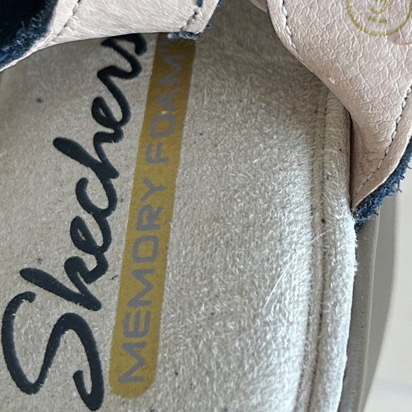 Sketchers Women's Size 9 Navy Sling Back Wedge Suede Peep Toe Memory Foam Sandle - Picture 3 of 11